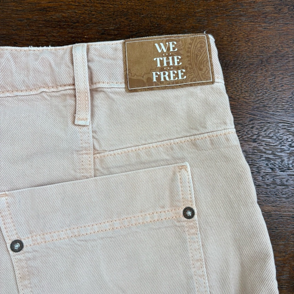 We The Free Beginners Luck Low Rise Slouch Denim Shorts Off White 27 TAG (30”W) - Picture 3 of 8